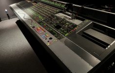 large format D Control ES